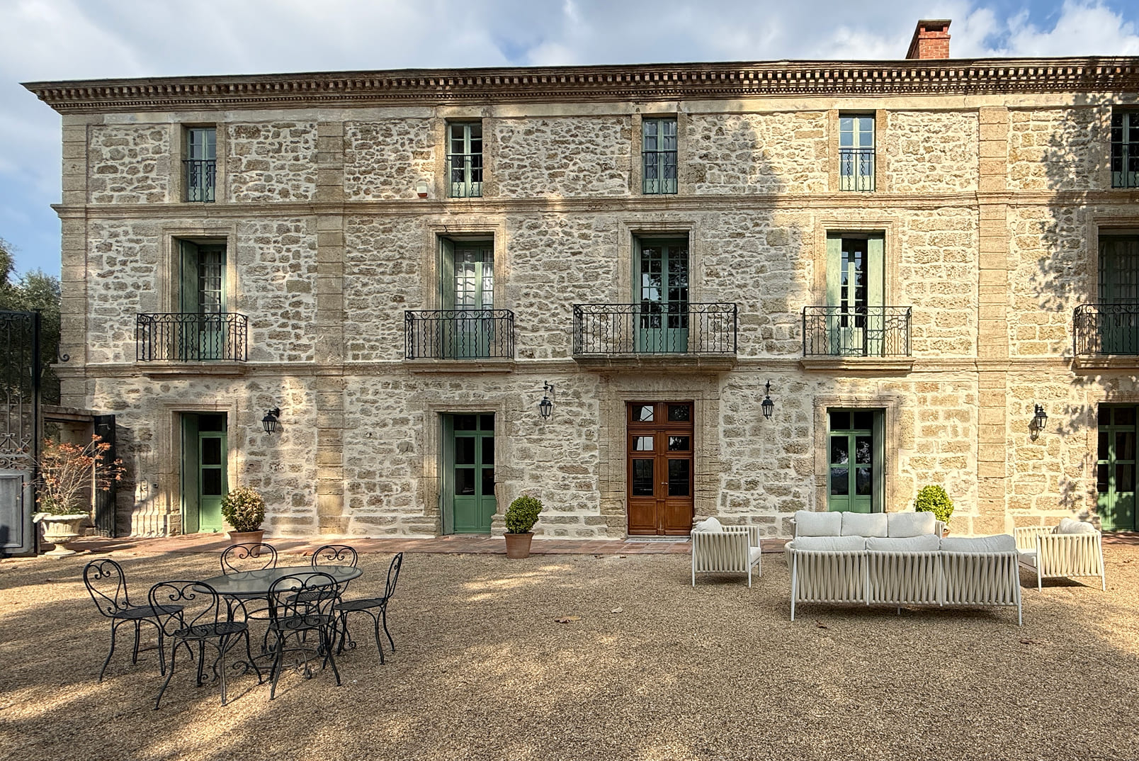 Façade de la Bastide de la Clapière